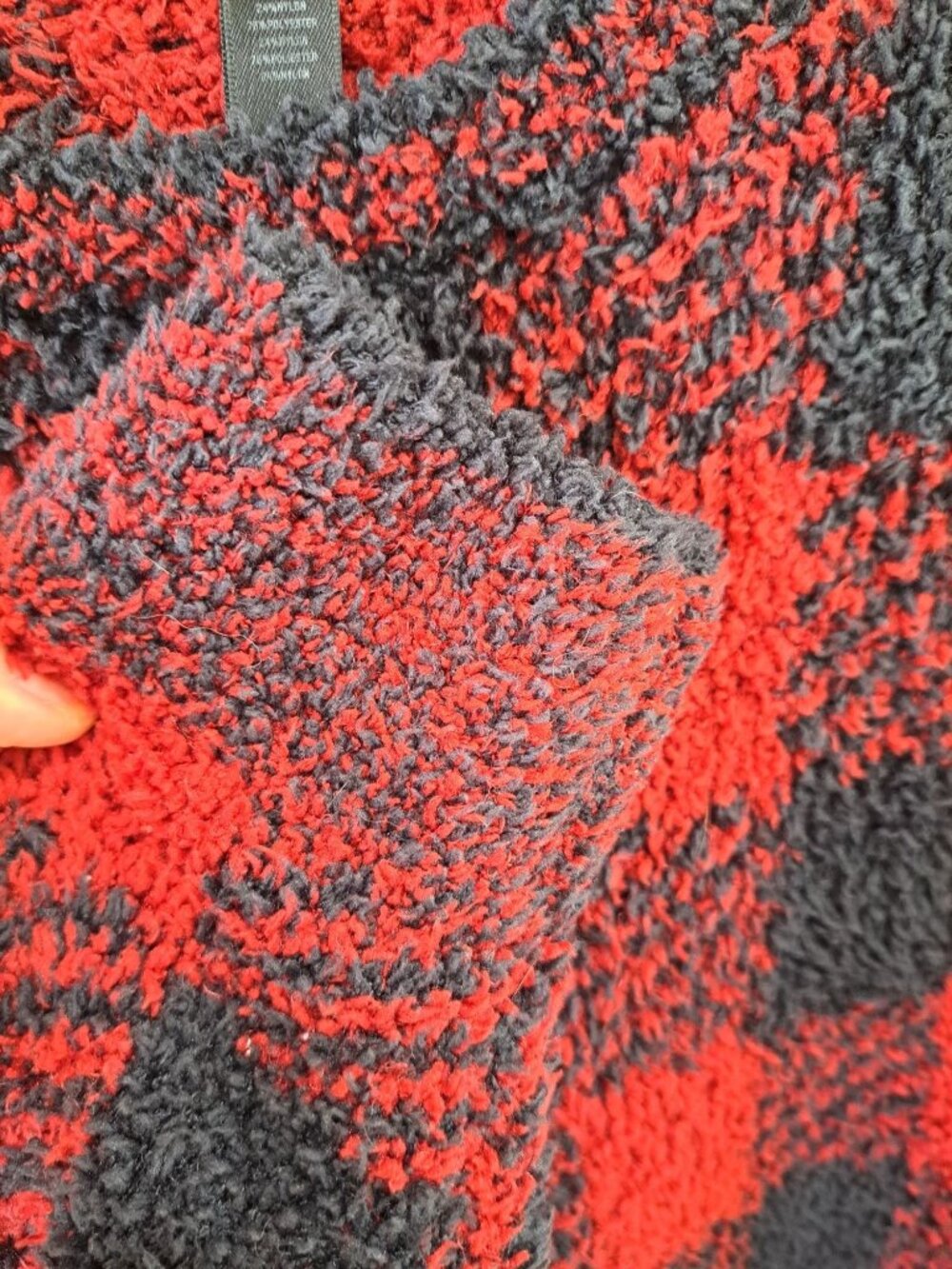 Skims Cozy Buffalo Plaid Knit Pullover Sweater Red & Black Womens L/XL Warm - Picture 5 of 10